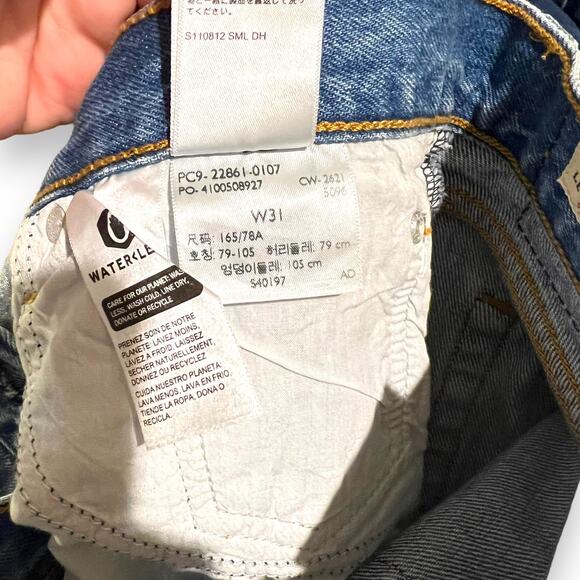 NWT Levi’s Premium Denim Wedgie Tapered Jeans Womens 31 Button Fly Distressed - Picture 12 of 12